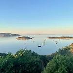 Punta Est - Trilo Oleandro Vista Mozzafiato * Capo Coda Cavallo