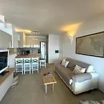Punta Est - Trilo Oleandro Vista Mozzafiato 公寓 *